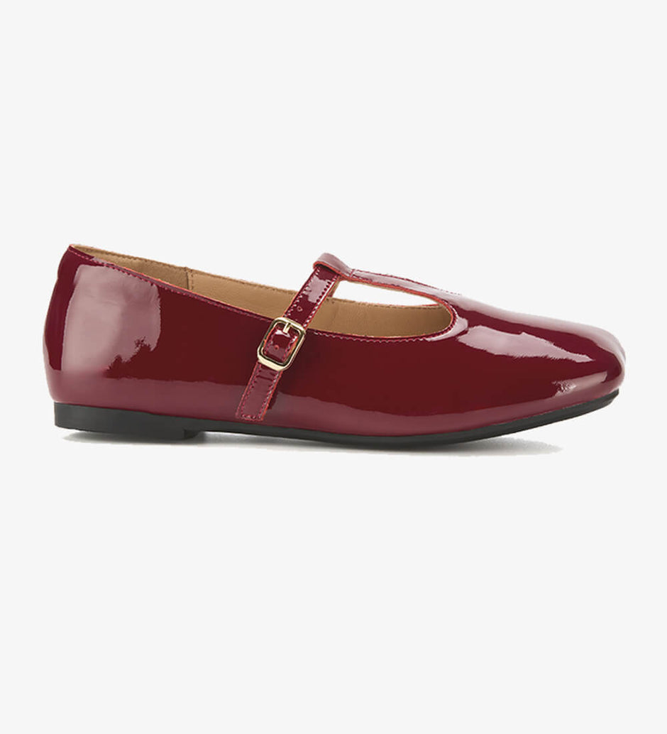 T-STRAP SQUARE TOE FLAT