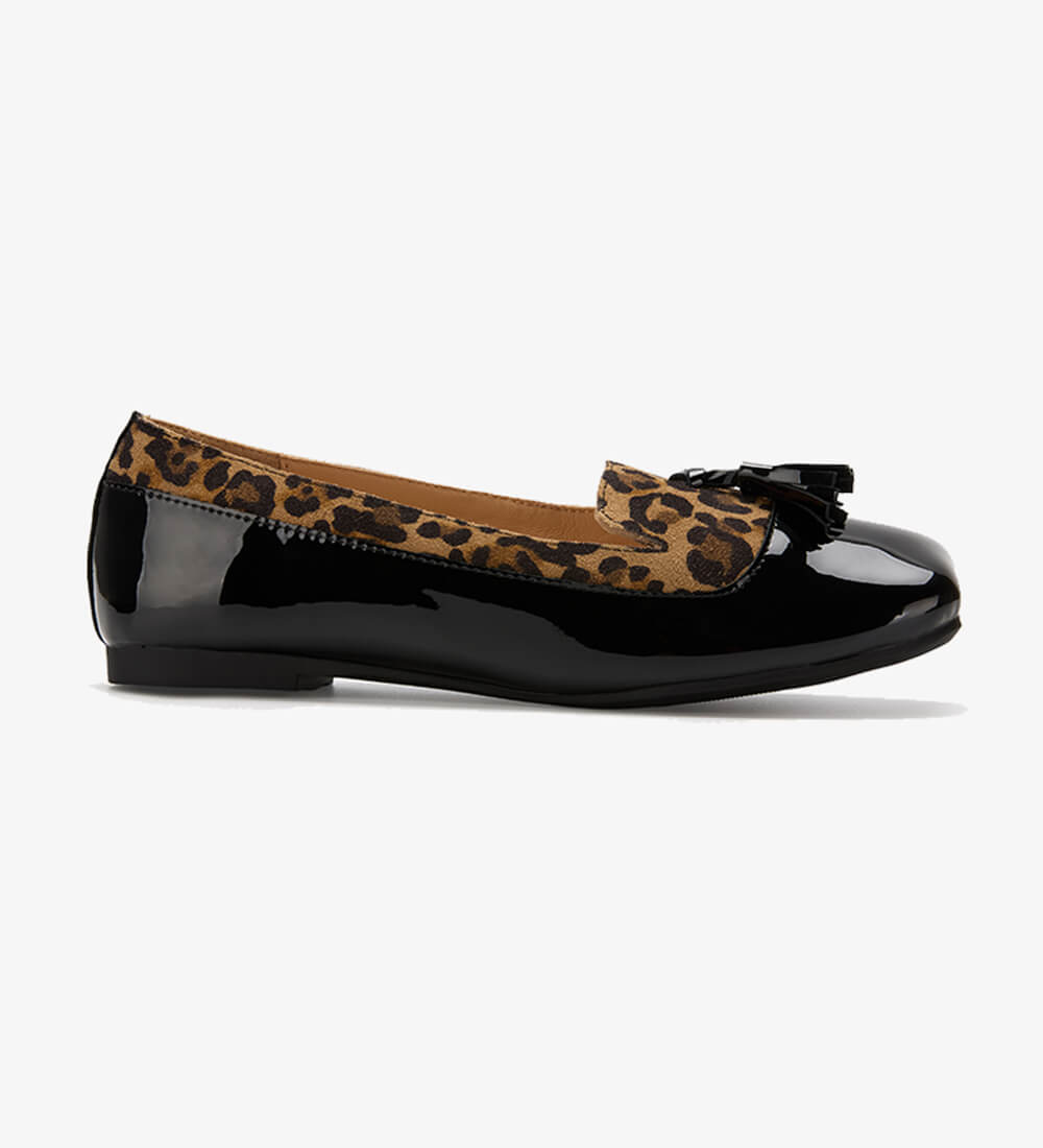 SQUARE TASSEL LOAFER